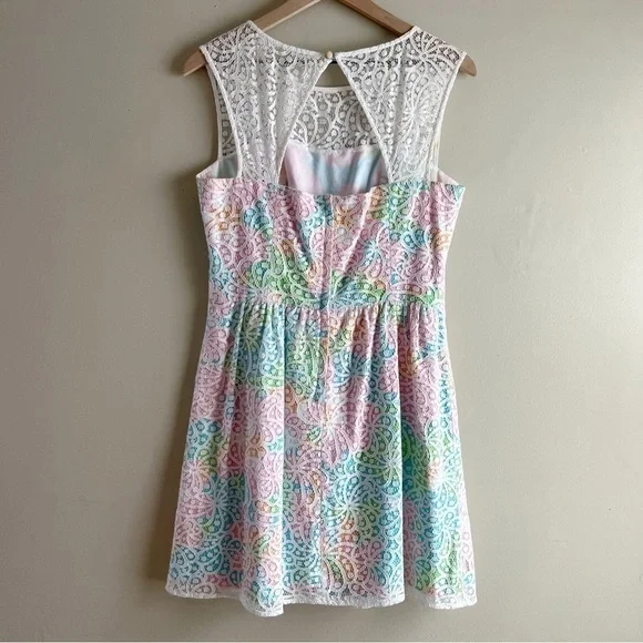 Lilly Pulitzer Morrison Lace Overlay Sleeveless Dress Cutout Back Pink Blue Sz 8 - Picture 9 of 14